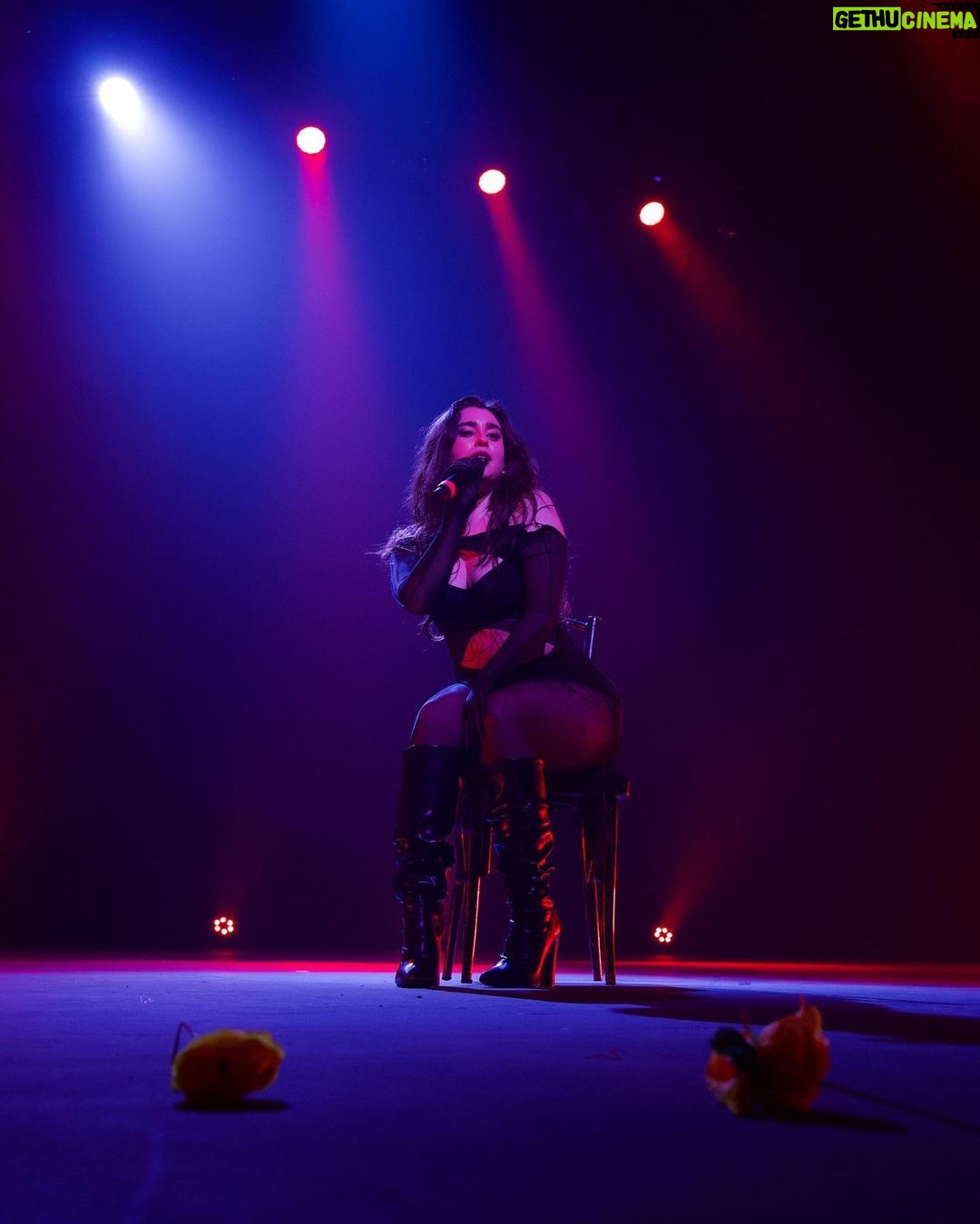 Lauren Jauregui Instagram - Argentina, me diste todo tu amor anocheš„¹, lo sentĆ en mi alma. Gracias por ser un pĆŗblico tan espectacular, regreso pronto si Dios lo permite⨠SĆ£o Paulo, Iāll see you tomorrow!! Thereās still some tickets left if you wanna grab someš¤šš» #UnaNocheConLaurenJauregui #BuenosAires
