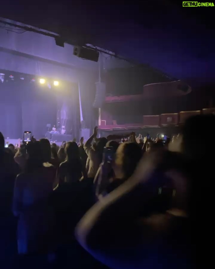 Lauren Jauregui Instagram - Argentina, me diste todo tu amor anocheš„¹, lo sentĆ en mi alma. Gracias por ser un pĆŗblico tan espectacular, regreso pronto si Dios lo permite⨠SĆ£o Paulo, Iāll see you tomorrow!! Thereās still some tickets left if you wanna grab someš¤šš» #UnaNocheConLaurenJauregui #BuenosAires