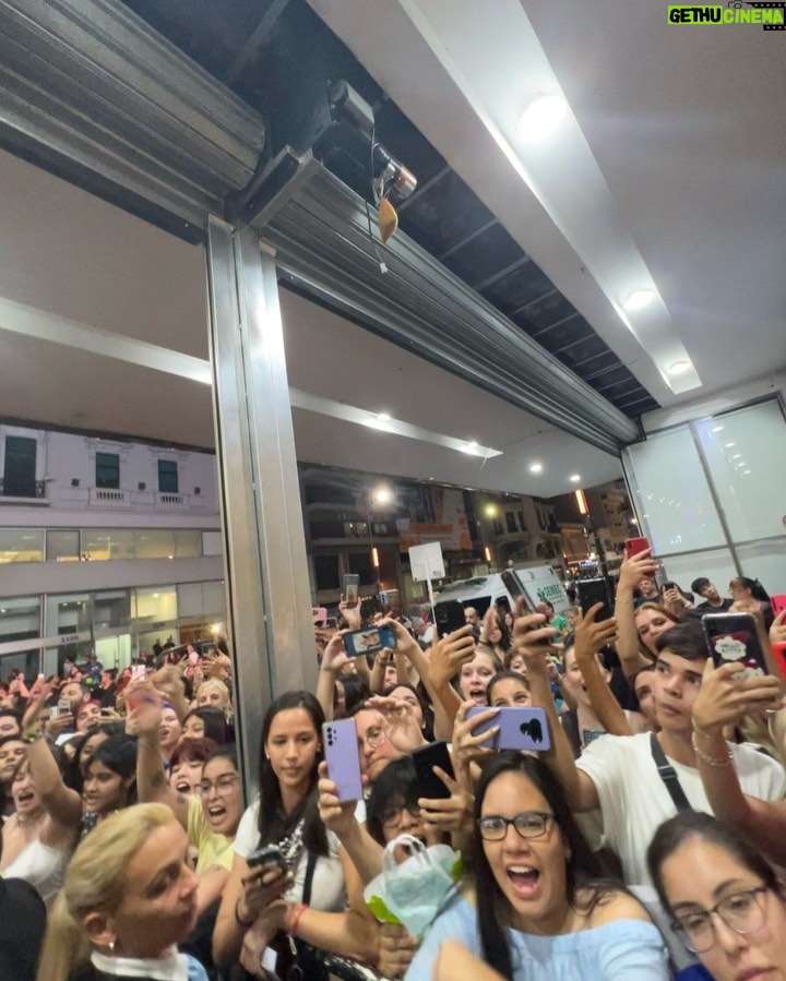 Lauren Jauregui Instagram - Argentina, me diste todo tu amor anocheš„¹, lo sentĆ en mi alma. Gracias por ser un pĆŗblico tan espectacular, regreso pronto si Dios lo permite⨠SĆ£o Paulo, Iāll see you tomorrow!! Thereās still some tickets left if you wanna grab someš¤šš» #UnaNocheConLaurenJauregui #BuenosAires