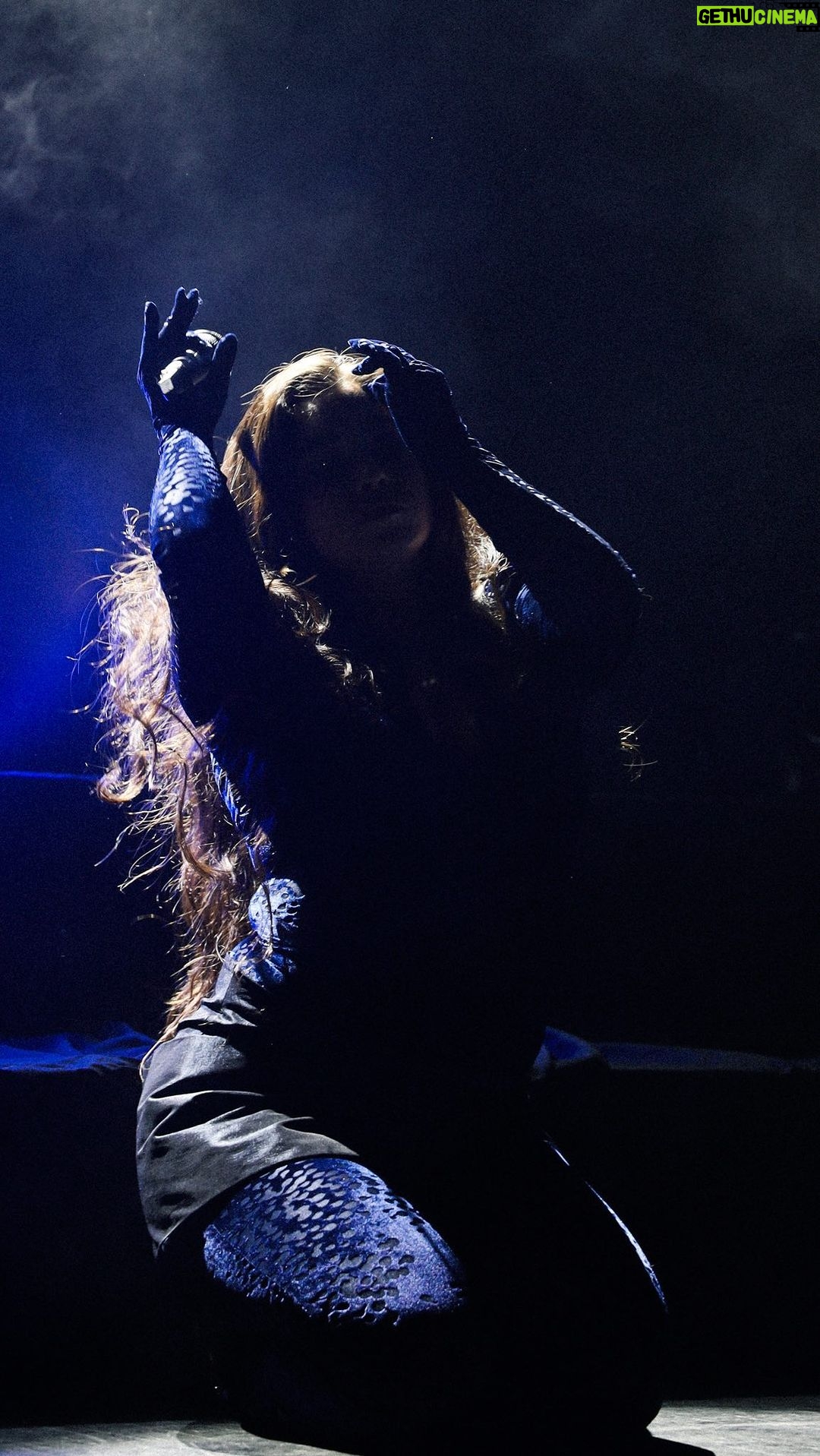 Lauren Jauregui Instagram - Art in motion✨
