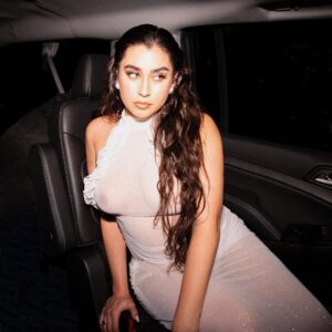 Lauren Jauregui Instagram - Heidi Klum told me my tits were nice so none of you bitches can tell me shit 😂 thank you @harpersbazaarus for having me✨