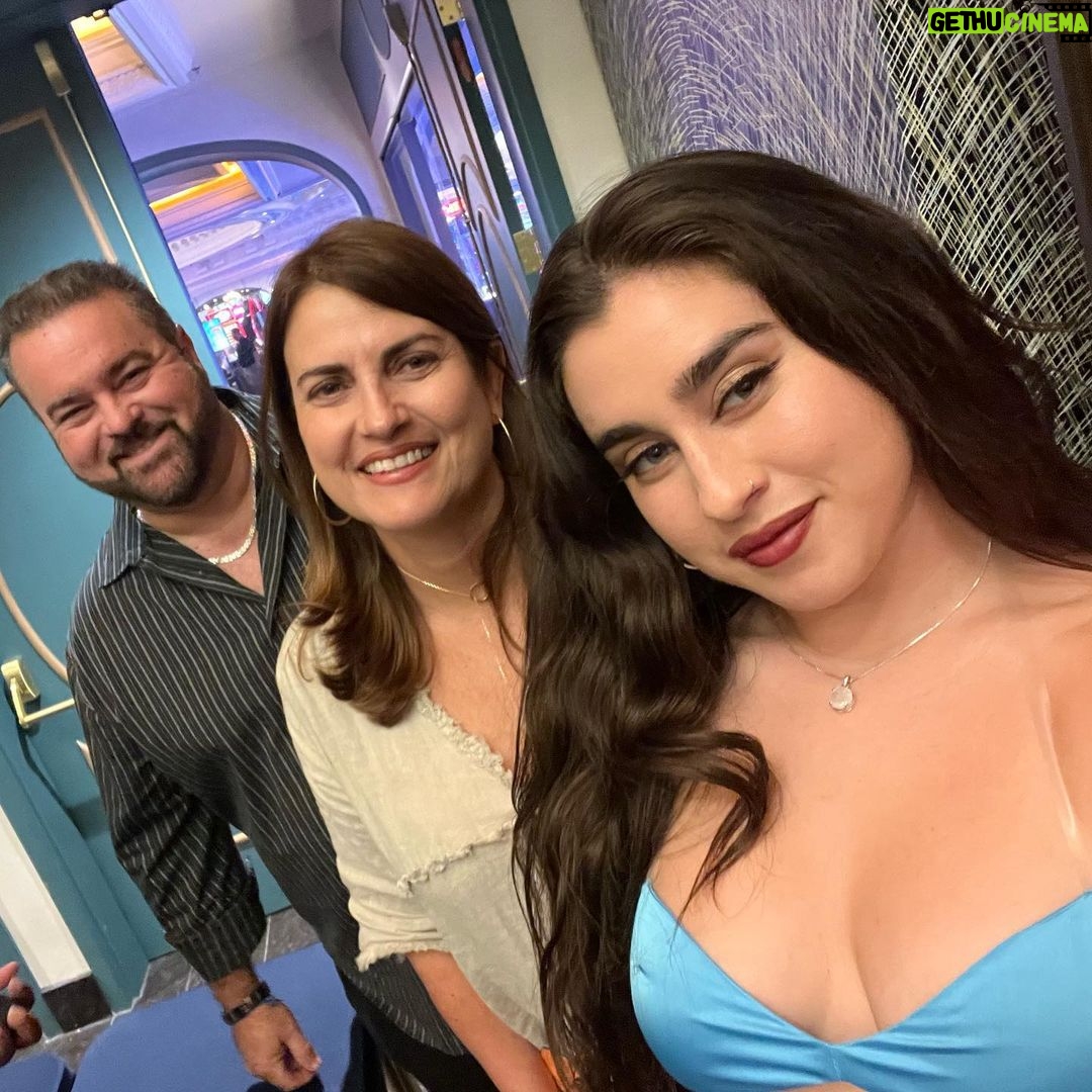 Lauren Jauregui Instagram - I deserve to be with somebody as fly as…ME✨🎶 Took my parents to Vegas for less than 24hrs to see @silksonic perform on their last night of this incredible run! They took our bitch-ass phones & it was such a memorable night❤️🔥 thanks for taking care of us Andyyy @anderson._paak love youu bro! You’re a gem✨ congrats to the completion of this run & for pulling off so many wigs, ur a legend