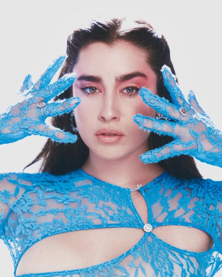 Lauren Jauregui Instagram - Goooood mf morning BICH *in @bretmanrock voice* just wanted to remind everyone that I will sit this ass on any and every face (consensually), I’m a sexy nymph fairy goddess & pride is every day in this house🌈💋 you have yourself a beautiful day now, okay?
