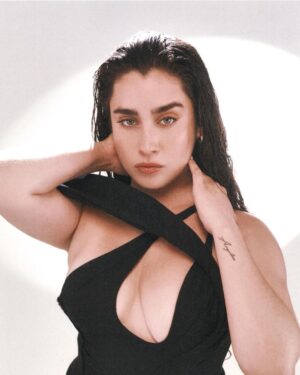 Lauren Jauregui Instagram - Goooood mf morning BICH *in @bretmanrock voice* just wanted to remind everyone that I will sit this ass on any and every face (consensually), I’m a sexy nymph fairy goddess & pride is every day in this house🌈💋 you have yourself a beautiful day now, okay?