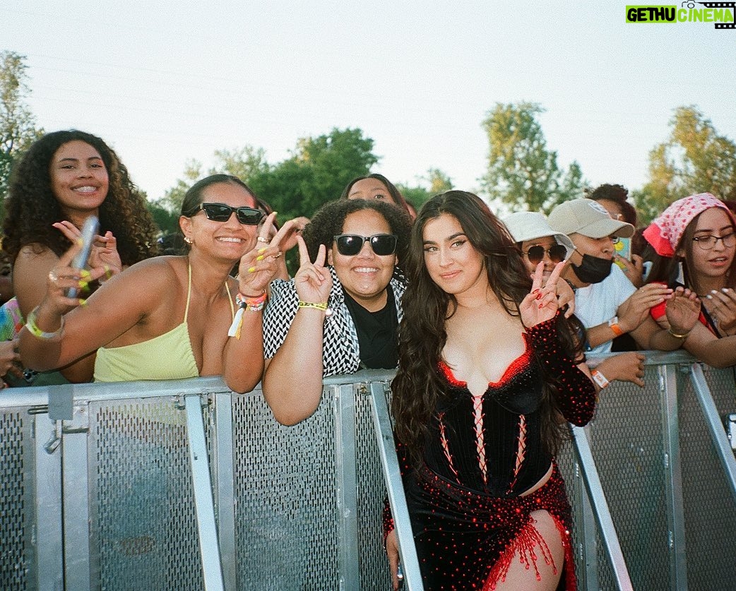 Lauren Jauregui Instagram - Pt. 2 @solblume ✨🤍