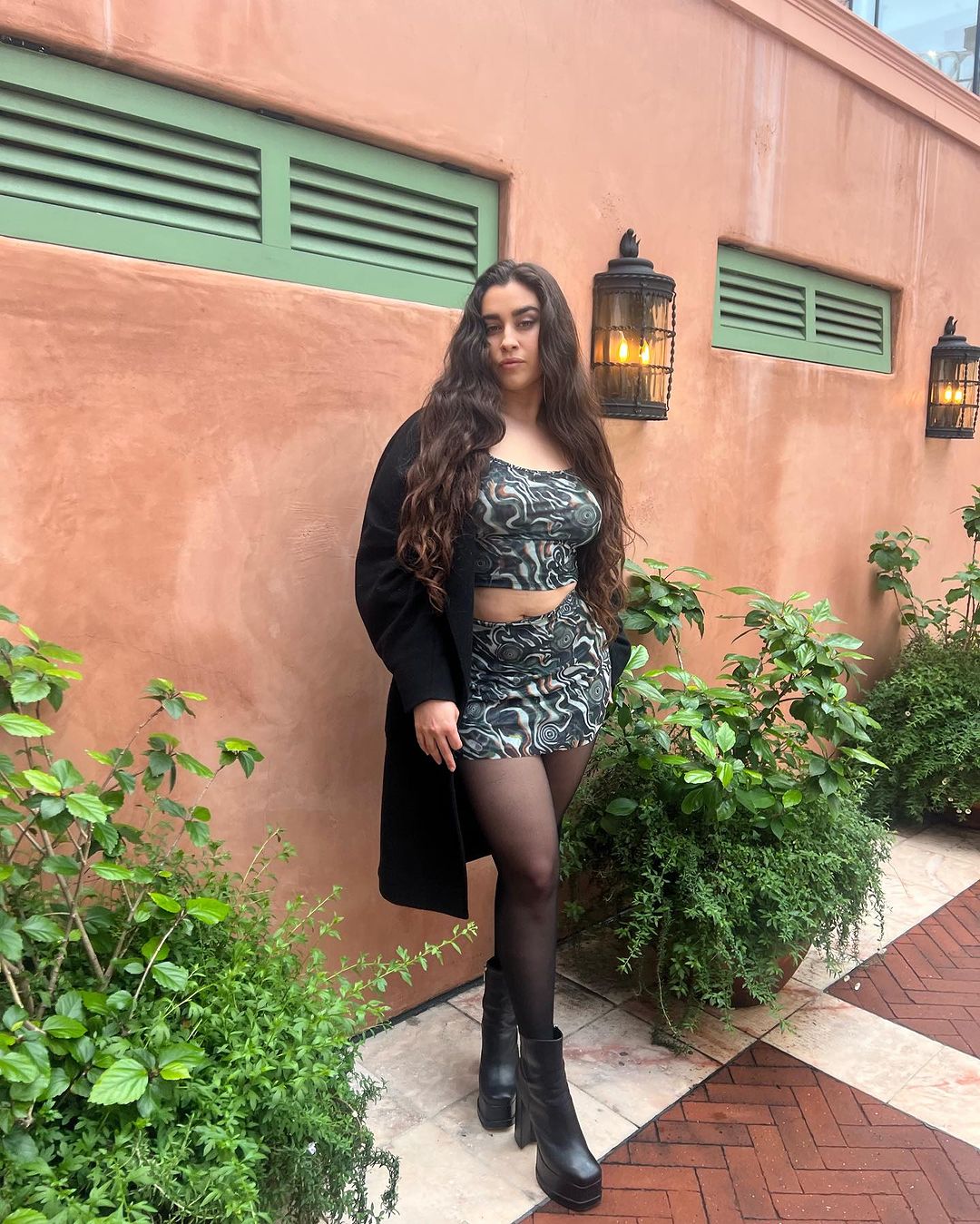 Lauren Jauregui Instagram - Some highlights from yesterday🤍🥰 I bought that TikTok light and lost it last night but I’m about to buy that shit again lol look at these selfies dude