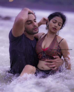 Lavanya Manickam Instagram - Be hottest ever❤️‍🔥even the beach wave🌊 sun☀️ is trying to disturb u💫🧜🏻‍♂️ seducing handsome @nikk1024 🧜🏻‍♀️ couples shoot done and please wait for our hot upcoming series content very soon as #hottestcouple 🥰💯
Hottest moments captured 📸 : @hotncut_photography 
#lavanyamanickam #lavanyadesires #coupleshoot #couplephotography #hotcouple #couplesofinstagram #instagram #couplegoals❤
