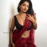 Lavanya Manickam Instagram - Wait for ur good time to make realize people that u r bad in showing ur good results💯😇Red and black all time favourite saree series🌶️❤️💯💃🏻 Photography and edited📸 by : @midhun_rxme 💯🥰📸