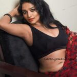 Lavanya Manickam Instagram – Favourite red❤️ black🖤 saree series🙈🥰💯 be in ur own kind of beautiful👸🏻🧜🏻‍♀️….
Photos📸 : @midhun_rxme 💯
@hotncut_photography 💯