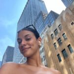 Laysla De Oliveira Instagram - Just a girl falling in love with NY 💫 🪩🍸🍝💕