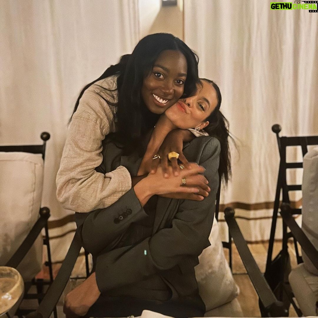 Laysla De Oliveira Instagram - Birthday of my dreams with people of my dreams 🥹🦋✨