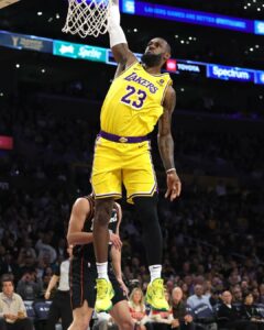 LeBron James Instagram - YEAH GLO!!!!!! LET’S GET IT 😤😤😤🦍