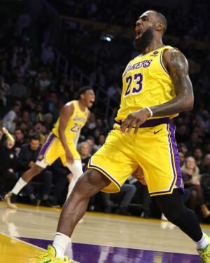 LeBron James Instagram - YEAH GLO!!!!!! LET’S GET IT 😤😤😤🦍