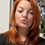 Lea Skálová Instagram - Livestream konečně zase NEVINNÝ 😂🥂
