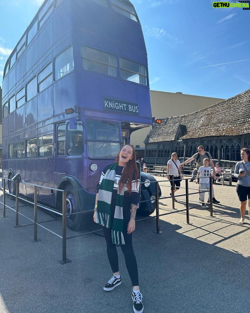 Lea Skálová Instagram - Ještě pár mých oblíbených fotek z Londýna ❤️❤️❤️❤️ Příští výlet je směr studia Harry Potter Amerika a nebo Tokyo 😂😂😂🔥🥂 je ti to jasný?? @svatebni.nezbytnosti 😂😂 #harrypotter #london #trip #mothers #trip #girlstrip