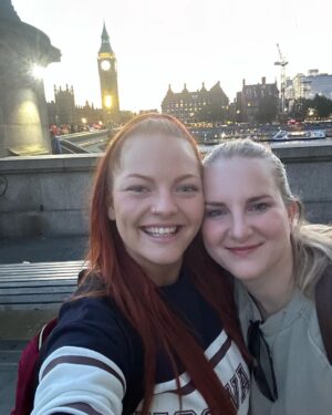 Lea Skálová Instagram - Ještě pár mých oblíbených fotek z Londýna ❤️❤️❤️❤️ Příští výlet je směr studia Harry Potter Amerika a nebo Tokyo 😂😂😂🔥🥂 je ti to jasný?? @svatebni.nezbytnosti 😂😂

#harrypotter #london #trip #mothers #trip #girlstrip