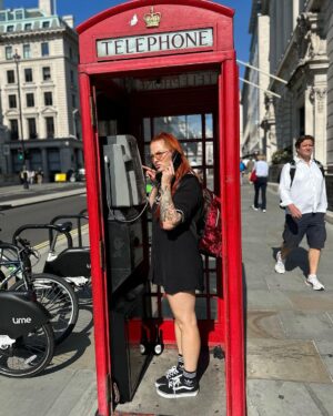 Lea Skálová Instagram - Ještě pár mých oblíbených fotek z Londýna ❤️❤️❤️❤️ Příští výlet je směr studia Harry Potter Amerika a nebo Tokyo 😂😂😂🔥🥂 je ti to jasný?? @svatebni.nezbytnosti 😂😂

#harrypotter #london #trip #mothers #trip #girlstrip