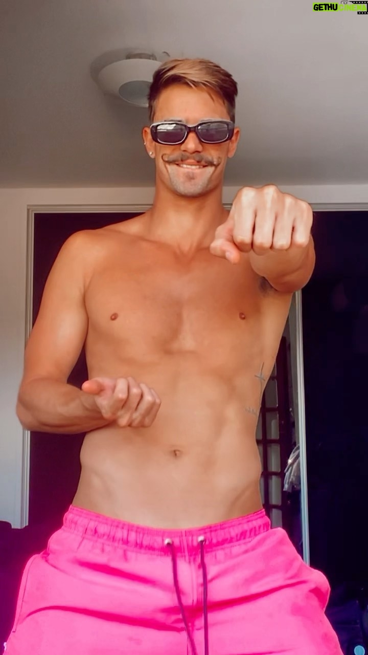 Leandro David - 64.4K Likes - Que som é esse?? 🐦 Tavam com sdds de uma dancinha?? Hahaha🔥 #explorar
