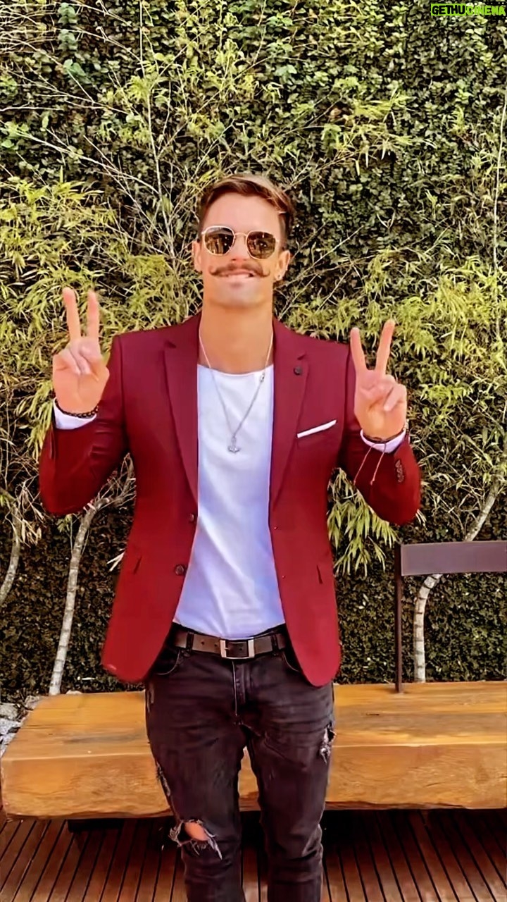 Leandro David - 44.3K Likes - E pra vcs que me perguntam muito sobre algumas dessas coisas, tá aí um pouquinho sobre mim 🥰 Quero saber de vcs agora, comentem aí sobre vcs 👀👀🔥