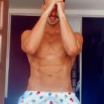 Leandro David Instagram - De pijama pq sim hahaha Bom dia pra vcs hj tá diferente, educados respondem 👀❤️‍🔥 #explorar