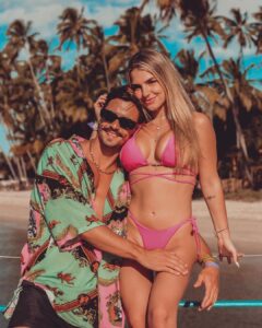 Leandro David Instagram - E já que vcs pediram tanto, resolvi postar logo 3 de uma vez 😂 Alô Ritinha, vai voltar não desgramada?? KKKKKK Marque aqui a sua amiga que ficaria indecisa entre o Leandro e o Leonardo 🤣🤣 @ritatiiecher 📸: @arisonrod