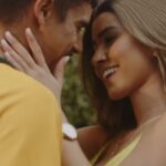 Leandro David Instagram - Famíliaaaa, vim informa-los que essa Quinta, dia 24, além de Brasilzão estreando nos gramados temos eu e a muié estreando no clipe do @grupodozeporoito às 12h08 no canal deles do YouTube hein 👀 Quero ver todo mundo repostando muito, pq o clipe tá um nojooo 🤤🔥🔥