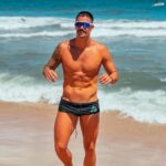 Leandro David Instagram - Oooo verão, não acaba não vai, gosto tanto docê 🔥🥵 Leblon, Rio De Janeiro, Brazil