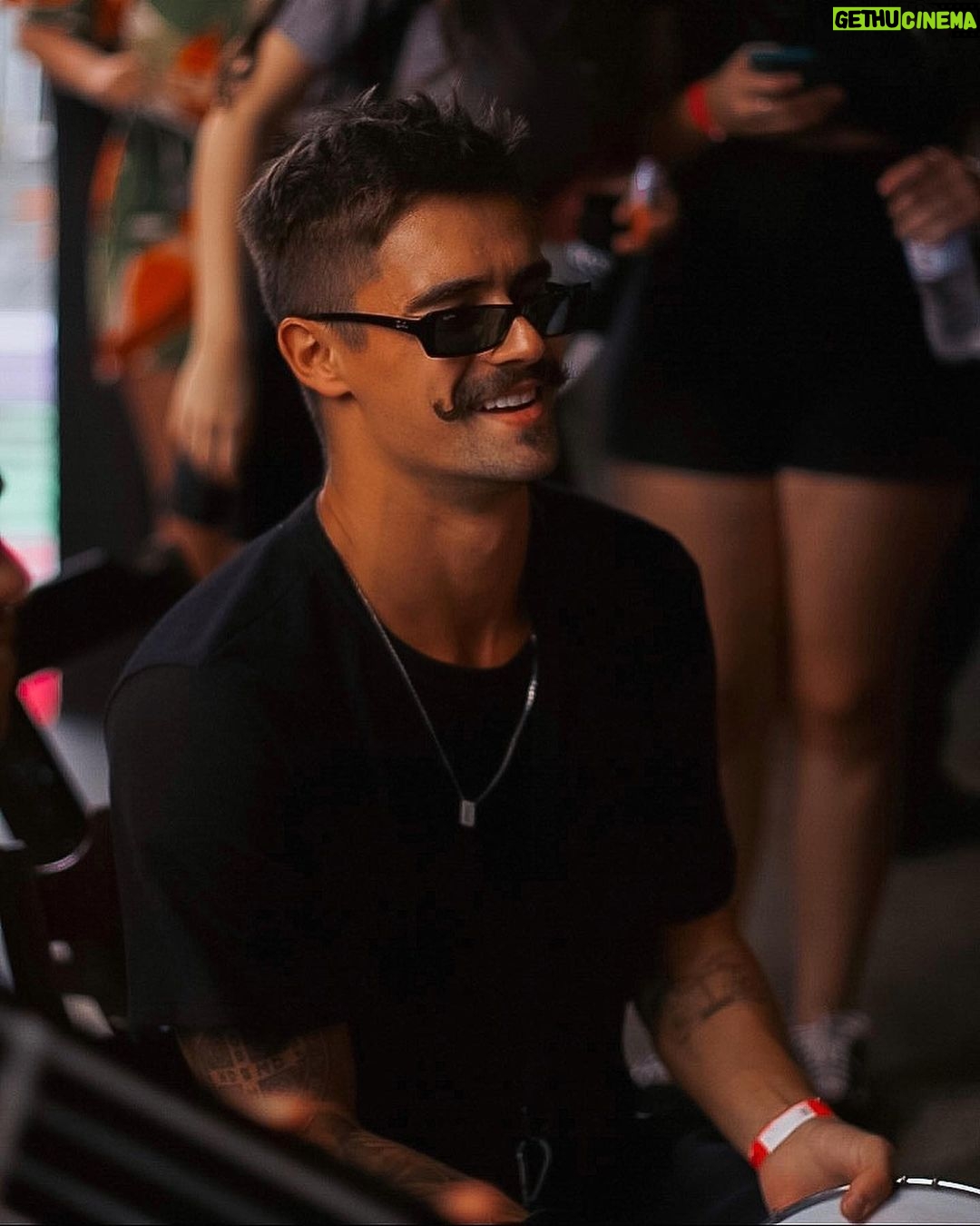 Leandro David - 12.1K Likes - “O meu lugar, é cercado de luta e suor, esperança num mundo melhor, e cerveja pra comemorar..”
Registrozinho de umas das coisas que eu mais amo nesse mundo 🫶🏼
