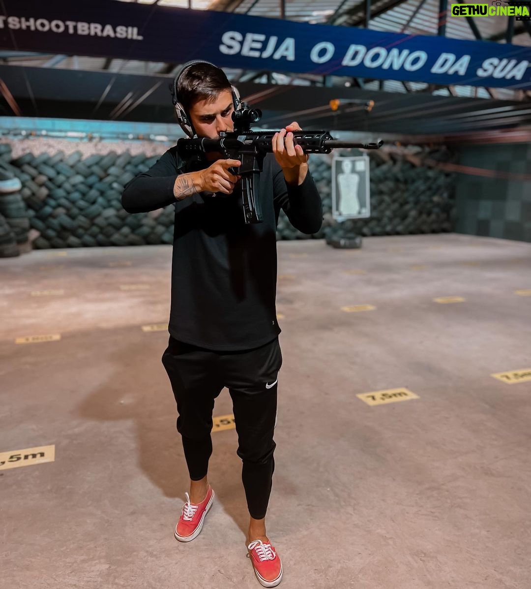 Leandro David Instagram - QUE DIAA!!! Queria agradecer ao @lucaspetrocchi e a @smartshootbrasil2 pela oportunidade e pela experiência incrível 🫶🏼🫶🏼 Primeira vez atirando, e espero que não seja a última kkkkkkkkkkk 🙅🏻♂️🙅🏻♂️🔥