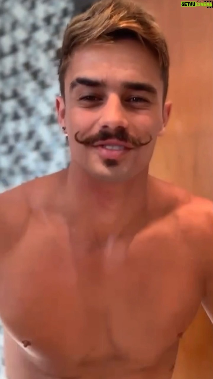 Leandro David Instagram - 🚨URGENTE🚨 O segredo do bigodin foi revelado 🔥🔥 Compartilha com todo mundo 😱😱