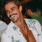 Leandro David Instagram - Acho que como essa primeira semana foi de teste, ainda da tempo de postar foto do réveillon, né?? 😂😅 Que 2022 venha com toda esse energia positiva, vamos com tudo família!! Comentem aí, o que vocês mais esperam pra esse ano 👀👀 Rio De Janeiro, Brazil