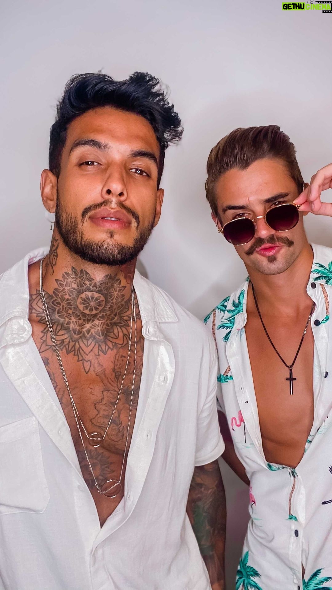 Leandro David - 43.9K Likes - Presentinho de ano novo pra vcs ❤️🔥❤️🔥 #happynewyear #explorar