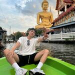 Lee Charles Instagram – 曼谷最高大佛
2021完工
曼谷新地標

大佛本尊高大
置身現場特別震撼

搭乘MRT到「Bang Phi」站
1號出口步行大概15分鐘即可抵達

可以搭船還遊水門寺
也可步行解鎖大佛不同角度

#bkk
#bangkok
#thailand 
#水門寺大佛 วัดปากน้ำ เขตภาษีเจริญ