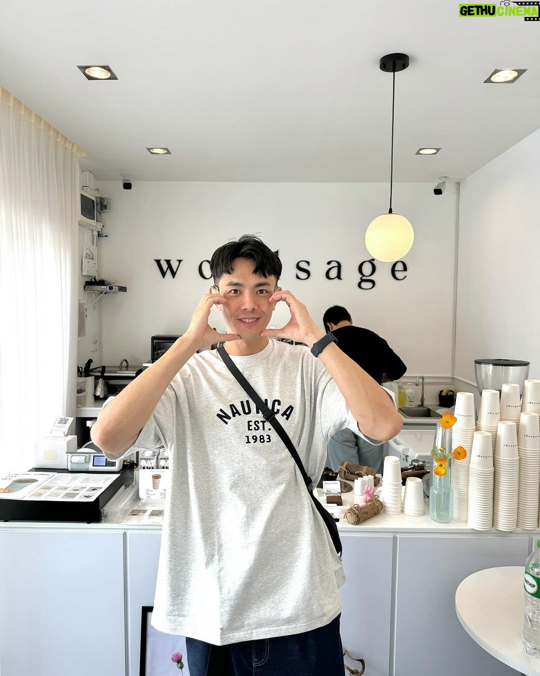 Lee Charles - 1.2K Likes - 飯店旁邊不小心發現的cafe #woodsage
拿鐵120泰銖
不酸不苦入口絲滑順暢
秒喝爆(奪渴?
裝潢簡單俐落
白白淨淨
採光明亮
適合拍照打卡發ig
🤣
來曼谷我都用 @joytel_tw
上網
eSIM安裝方便
大家在拔卡換卡插卡
你已經在ig發限動了
真心推推👐🏻
#bkk
#bangkok
#joytel