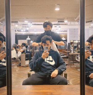 Lee Charles Instagram - 謝我髮神
總是讓我帥哥起來
@imchinghao