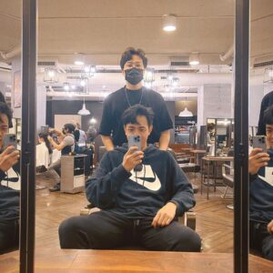 Lee Charles Instagram - 謝我髮神
總是讓我帥哥起來
@imchinghao
