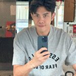 Lee Charles Instagram – 日常保養很重要
這次找了恩緹悠活時尚診所
@anti_tpe 來解決一些肌膚問題

為了不讓歲月痕跡留在臉上
不管是肌膚的小瑕疵或是惱人的動態紋在變成靜態紋前
我選擇Letybo保提拉肉毒來解決抬頭紋
以及PICOCARE皮秒蜂巢來改善斑點與毛孔等肌膚瑕疵😎

#恩緹悠活時尚診所
#Letybo保提拉肉毒
#肉毒桿菌 
#肉毒除皺 
#抬頭紋
#PICOCARE
#PICOCARE皮秒
#專業醫師不讓你眉壓眼 
#皮秒蜂巢

恩緹Line : @antitp
輸入【231017】專人回覆