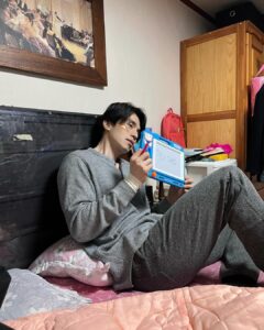 Lee Dong-wook Instagram - 어느 쇼핑몰 사장님의 쉬는 시간