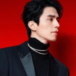 Lee Dong-wook Instagram - - 수수께끼를 맞히면🧐 ‘엘르’ 화보 촬영장의 문을 활짝 열어드릴게요🚪 - 포스트 보러 가기 👉🏻 https://naver.me/G4xKKyJM - 디즈니플러스 오리지널 시리즈 1월 17일 그랜드 오픈🛒 - #이동욱 #LeeDongWook #李栋旭 #욱스타그램 #킬러들의쇼핑몰 #AShopforKillers #정진만 #엘르 #ELLEKOREA