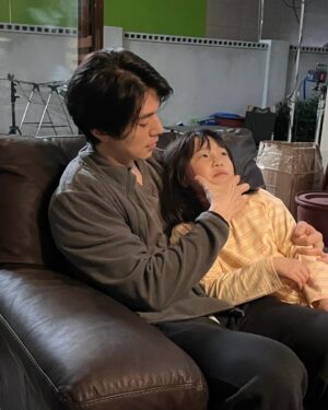 Lee Dong-wook Instagram - 사실은 다정함