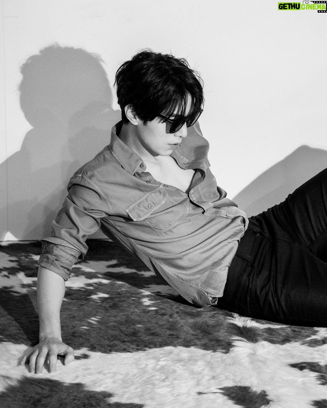 Lee Dong-wook - 1.5 Million Likes - -
매 컷마다 도파민이 폭발하는
‘에스콰이어’ 화보 현장, 지금 공개합니다🕶️
-
포스트 보러 가기
👉🏻 https://naver.me/GmfZeOaS
-
#이동욱 #LeeDongWook #李栋旭 #욱스타그램
#에스콰이어 #ESQUIREKOREA
#톰포드 #톰포드아이웨어 #TOMFORD #TOMFORDEYEWEAR
