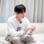 Lee Dong-wook Instagram - - 동욱 배우의 최애는? 🤍🦁🍑 그리고 🩷🩷👾 - 포스트 보러 가기 👉🏻 https://naver.me/FfADlbAa - #이동욱 #LeeDongWook #李栋旭 #욱스타그램 #욱동이 #WOOKDONG #2024시즌그리팅 #2024SeasonsGreetings #애정하는너희들을위해또나를위해뭐겸사겸사이렇게또
