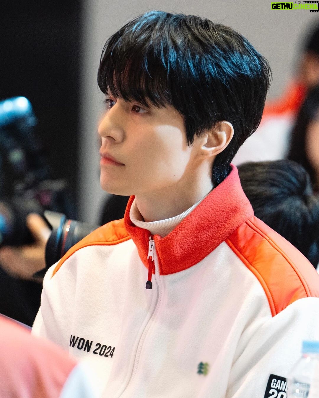 Lee Dong-wook Instagram - - 2024 강원 동계청소년올림픽 자원봉사 발대식에서 명예 자원봉사자로 위촉된 올림픽™프렌즈 동욱 배우! 미래의 올림픽 스타들을 만날 수 있는 2024 강원 동계청소년올림픽에 많은 관심 부탁드립니다🙌🏻 - 경기 입장권 무료 예매 👉🏻 https://tickets.gangwon2024.org/ - #이동욱 #LeeDongWook #李栋旭 #욱스타그램 #2024강원동계청소년올림픽 #GANGWON2024 #YouthOlympics #올림픽프렌즈
