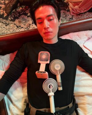 Lee Dong-wook Instagram - 정진만 정진만 정진만 
이동욱 이동욱 이동욱