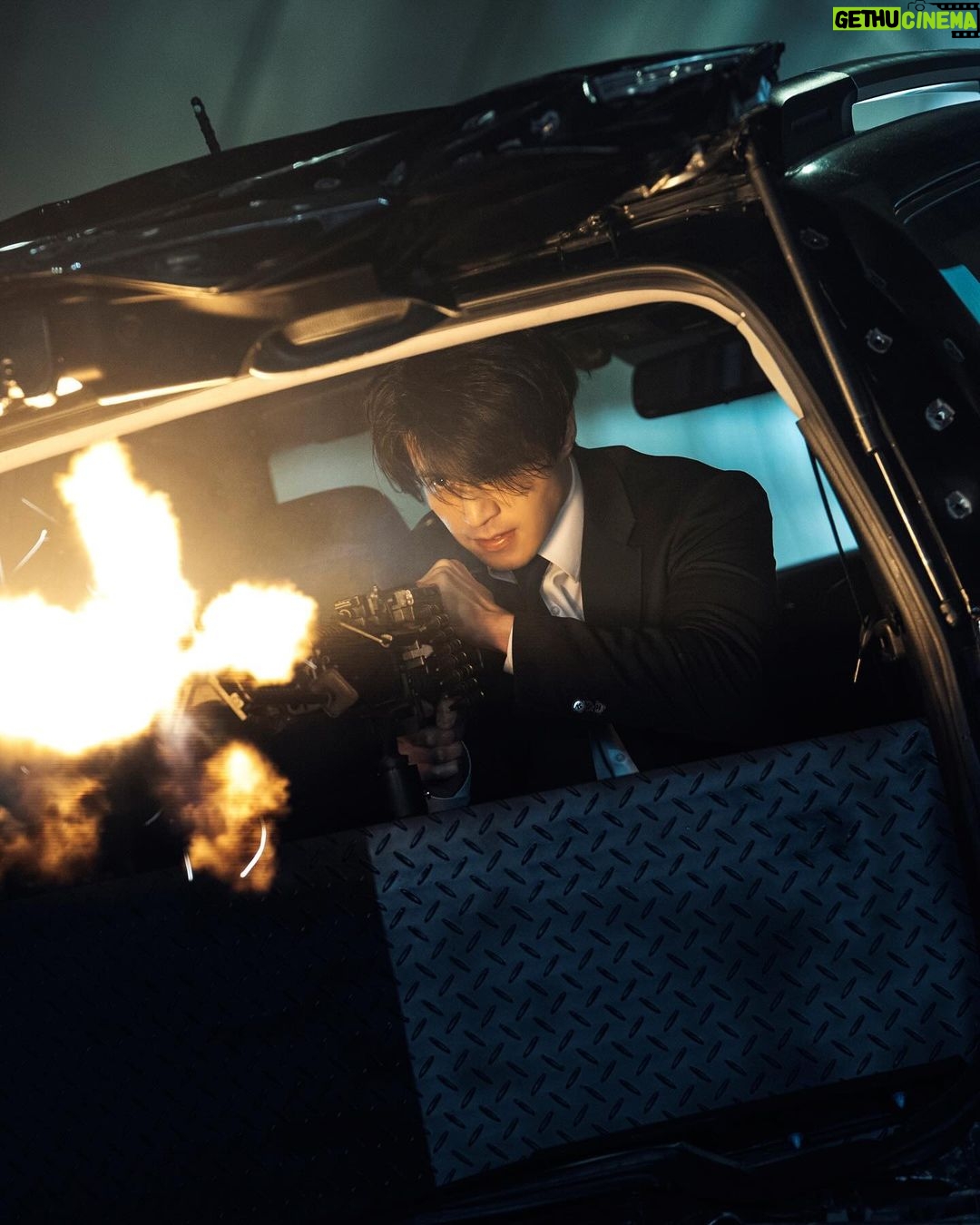 Lee Dong-wook - 1.5 Million Likes - -
<킬러들의 쇼핑몰> 마지막 포스트가 보고 싶다면
허공에 이름을 세 번 외치세요! 🗣️
“정진만, 정진만, 정진만!”
-
포스트 보러 가기
👉🏻 https://naver.me/FNGg24qV
-
#이동욱 #LeeDongWook #李栋旭 #욱스타그램
#킬러들의쇼핑몰 #AShopforKillers #정진만