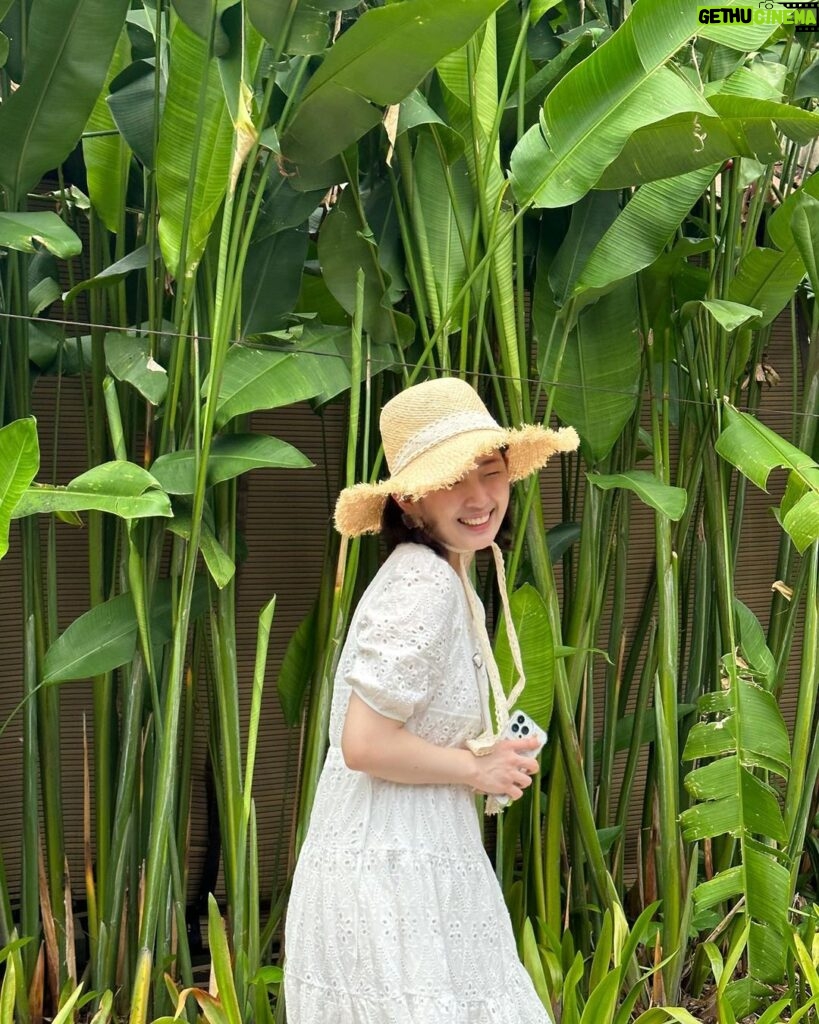 Lee Eun-jae Instagram - ☀️☀️냔냐~~ 사진찍어준 미녀(&Genius.)_ @ssonghwaa Bali, Indonesia