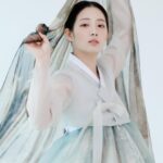 Lee Eun-jae Instagram - ❤️‍🔥🤭🤭 울 작은엄마 덕분에 예쁜 한복입고 사진찌거써영ㅎㅎㅎ