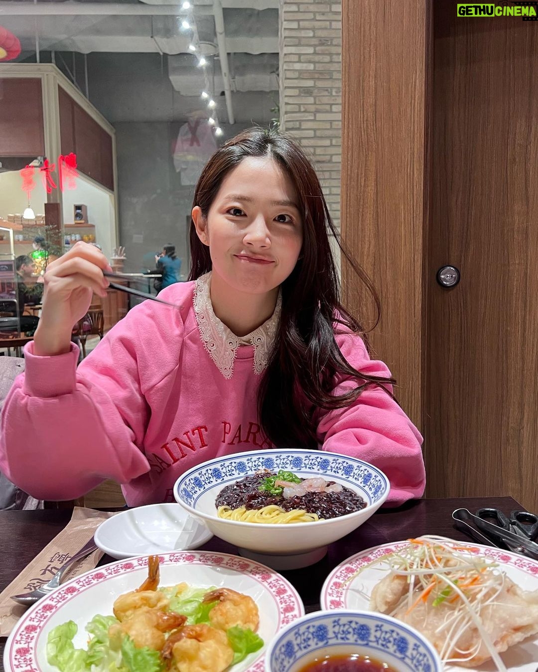 Lee Eun-jae - 27K Likes -