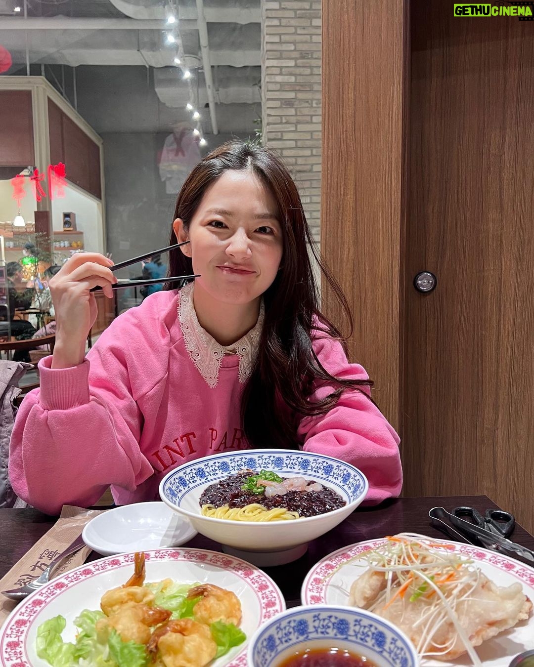 Lee Eun-jae - 27K Likes -