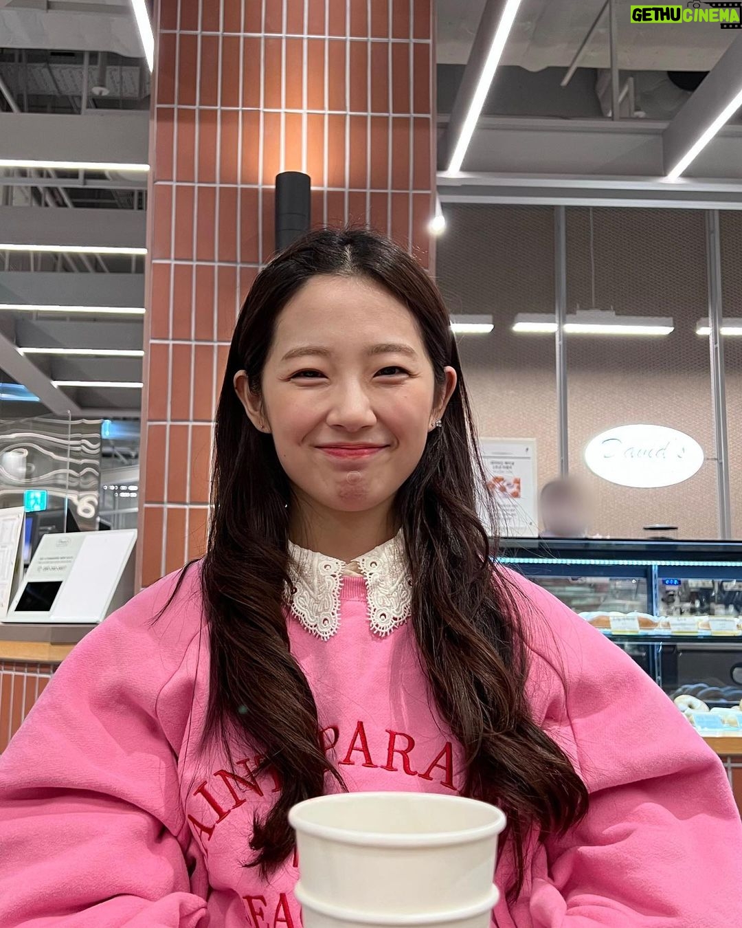 Lee Eun-jae - 27K Likes -